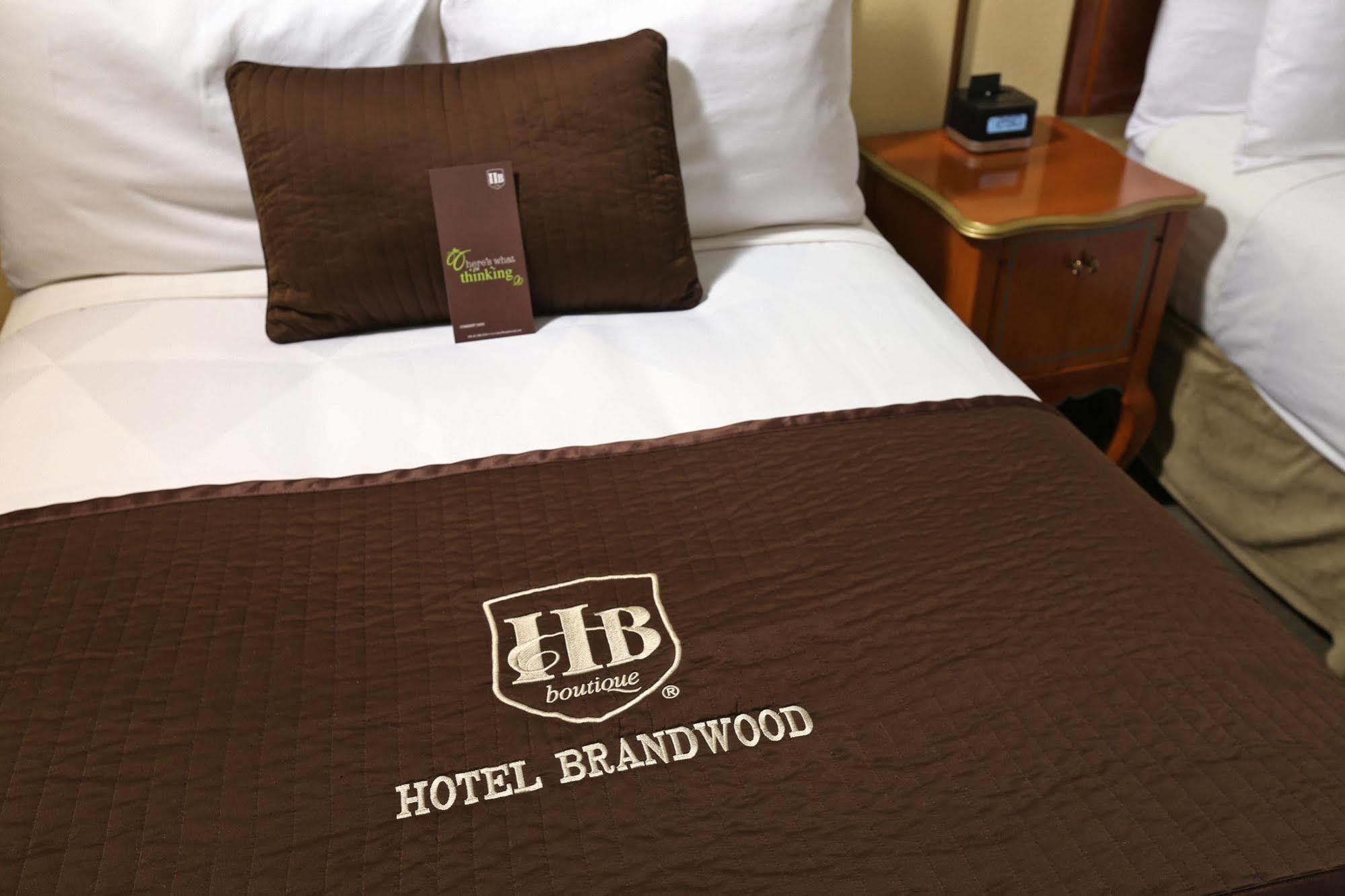 Brand Plaza Hotel Glendale Exterior photo